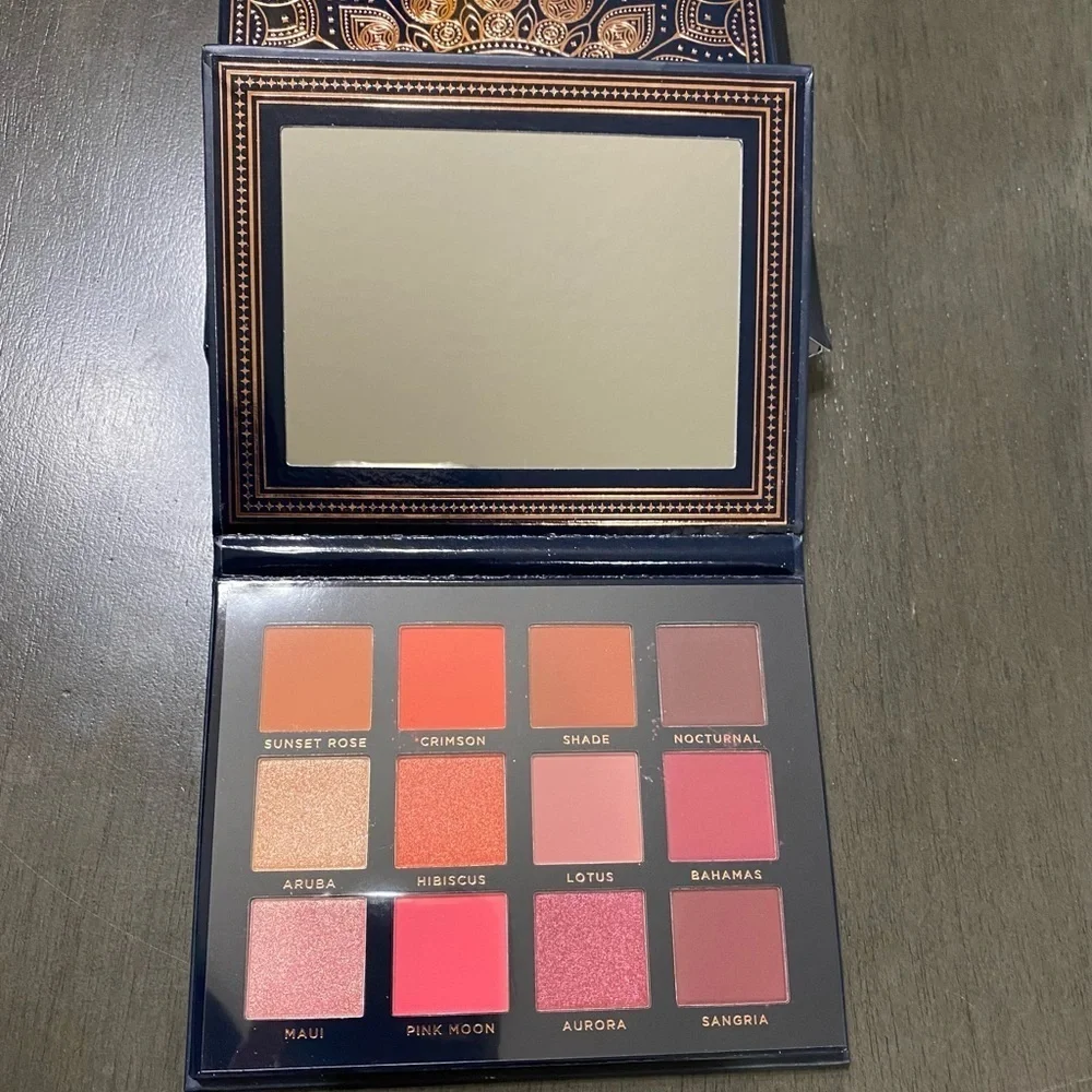Ace Beaute Scarlet Dusk Eyeshadow Palette
